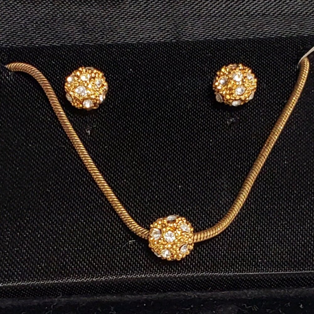 Earring/Necklace Set